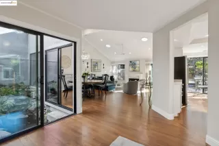 Photo #5: 41083637 Listing