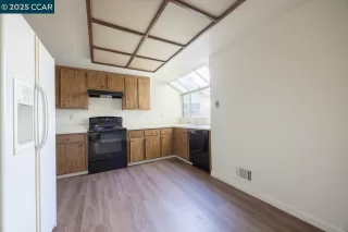 Photo #4: 41083663 Listing