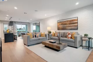 Photo #6: 41083757 Listing
