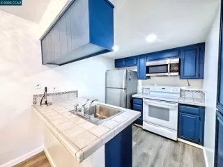 Photo #2: 41083793 Listing