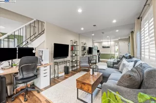 Photo #5: 41083891 Listing