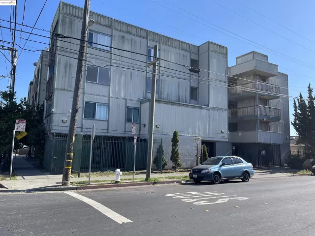 MLS: 41083899 Condo For Sale