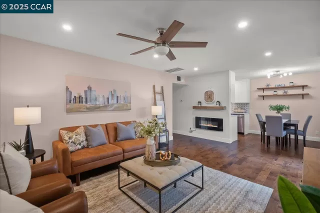 MLS: 41083926 Condo For Sale