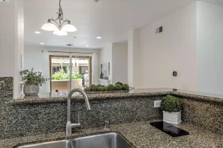 Photo #4: 41083967 Listing