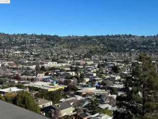 Photo #3: 41083979 Listing