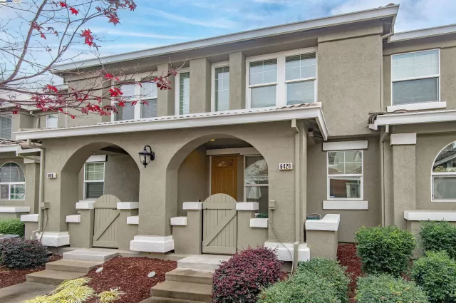 MLS: 41084004 Condo For Sale