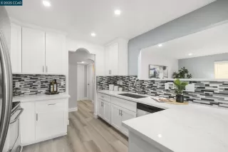 Photo #1: 41084230 Listing