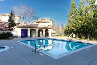 Photo #4: 41084275 Listing