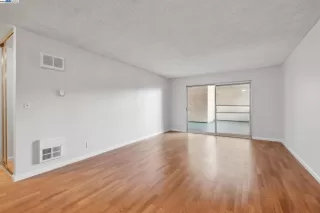 Photo #4: 41084350 Listing