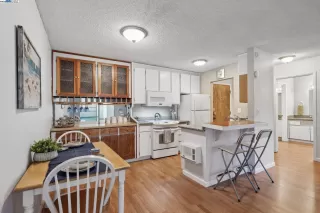 Photo #5: 41084350 Listing