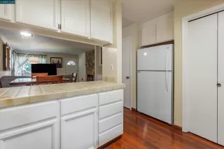 Photo #6: 41084380 Listing 