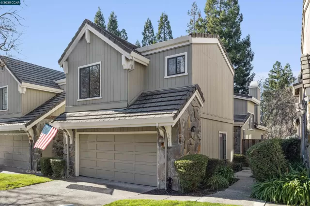 MLS: 41084391 Condo For Sale