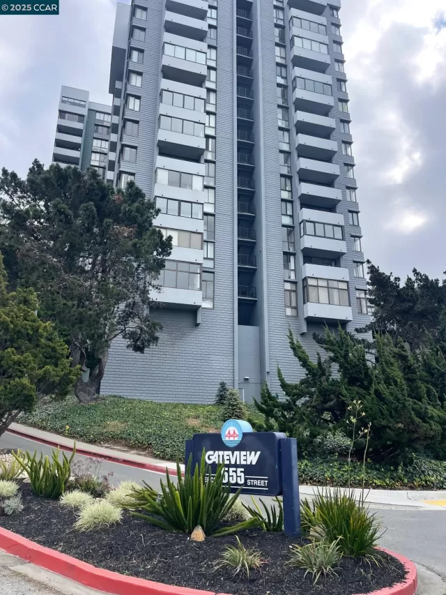 MLS: 41084586 Condo For Sale