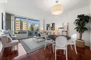 Photo #6: 41084700 Listing 