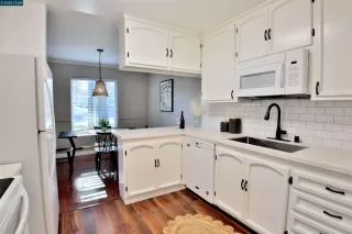 Photo #2: 41084714 Listing 