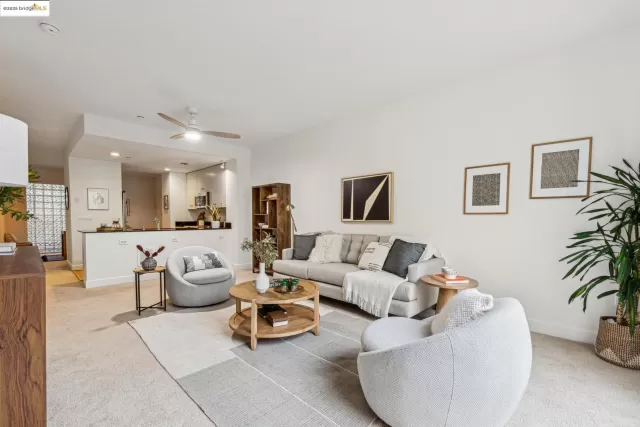 MLS: 41084790 Condo For Sale