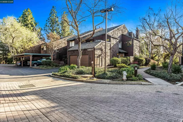 MLS: 41084836 Condo For Sale