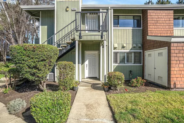 MLS: 41084872 Condo For Sale