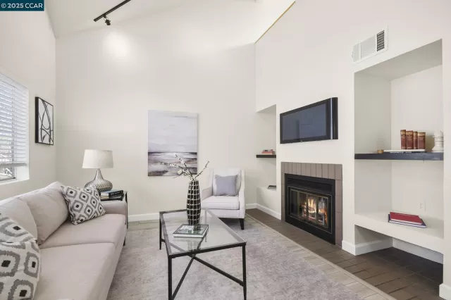MLS: 41084974 Condo For Sale