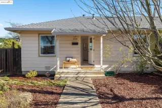 Photo #2: 41084983 Listing 