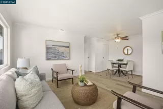 Photo #2: 41085447 Listing