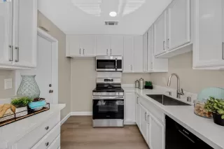 Photo #5: 41085487 Listing