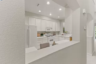 Photo #5: 41085489 Listing 