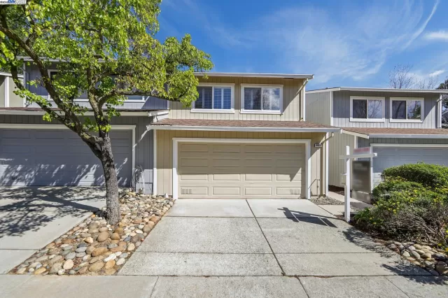 MLS: 41085526 Condo For Sale