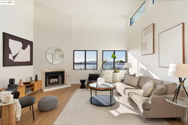 MLS: 41085622 Condo For Sale