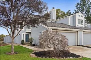 Click for more information on MLS # 41085904 : 383 NORTHWOOD CMNS More Details about MLS # 41085904 : 383 NORTHWOOD CMNS