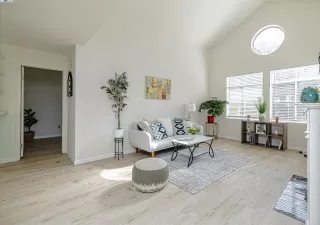 Photo #5: 41085929 Listing