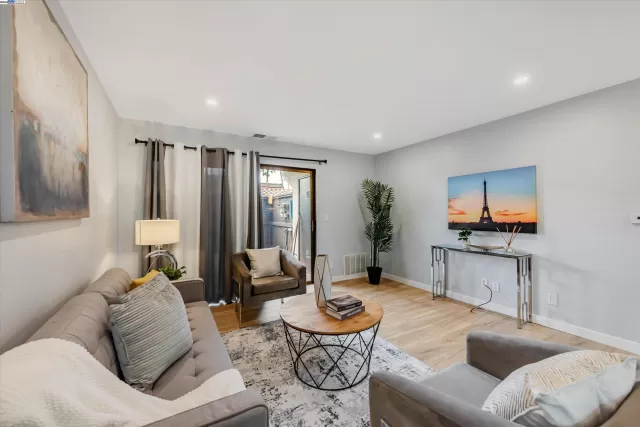 MLS: 41085932 Condo For Sale