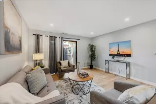 Photo #2: 41085932 Listing 