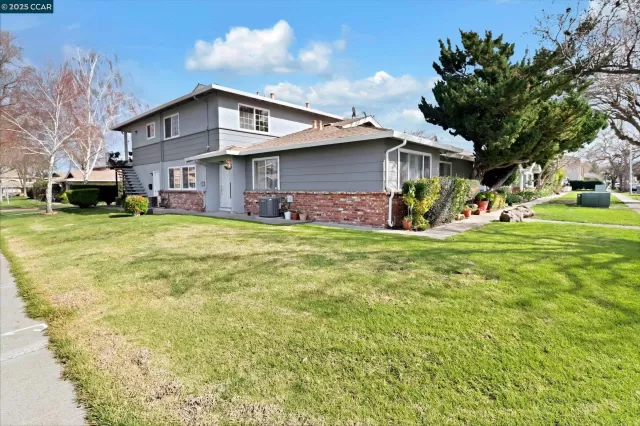 MLS: 41086198 Condo For Sale