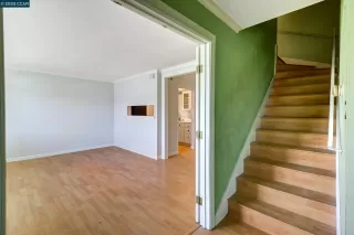 Photo #2: 41086198 Listing 