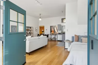 Photo #2: 41086407 Listing