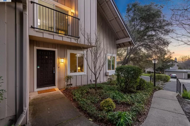 MLS: 41086472 Condo For Sale