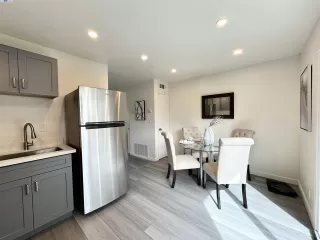 Photo #5: 41086496 Listing