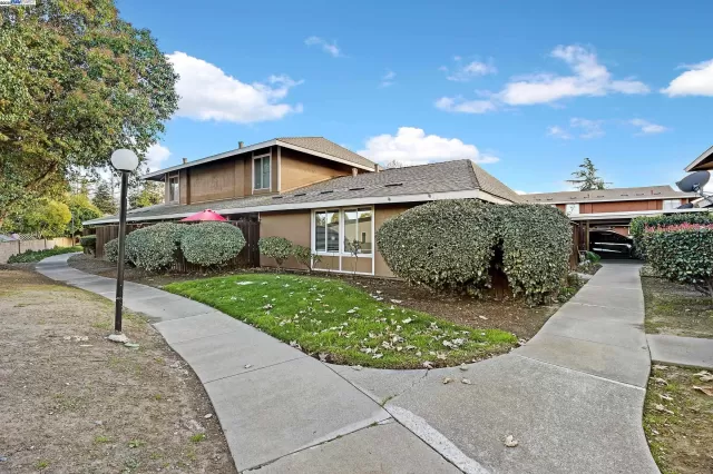 MLS: 41086580 Condo For Sale