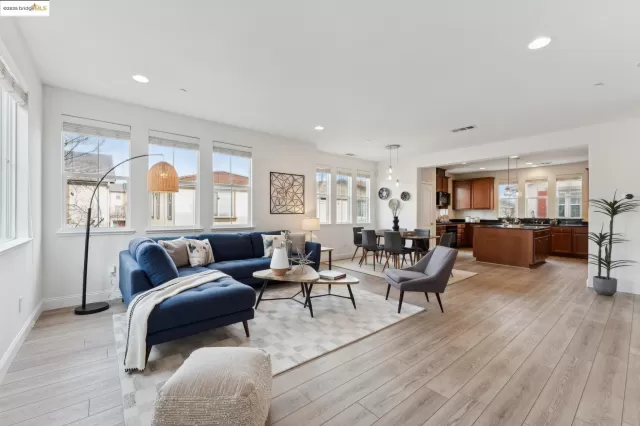 MLS: 41086610 Condo For Sale