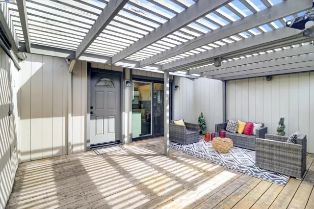 MLS: 41086713 Condo For Sale