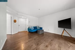 Photo #2: 41086724 Listing