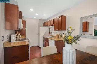 Photo #6: 41086738 Listing