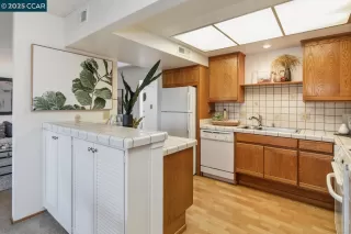 Photo #1: 41086786 Listing 