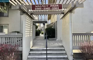 More Details about MLS # 41086828 : 2560 WALNUT BLVD # 7