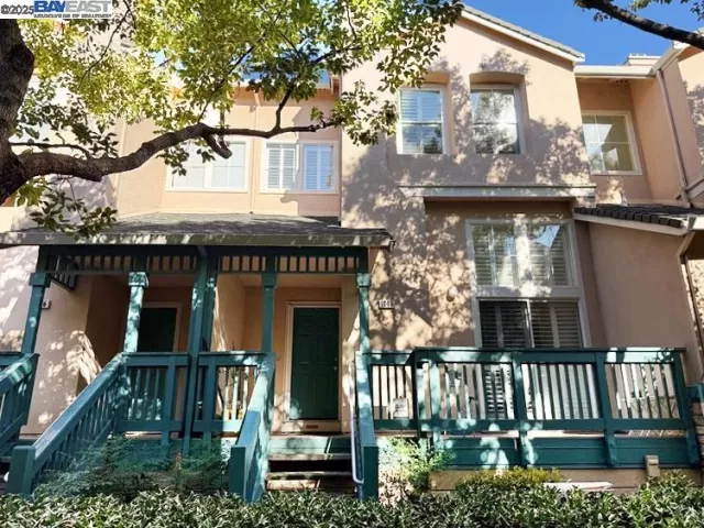 MLS: 41086882 Condo For Sale