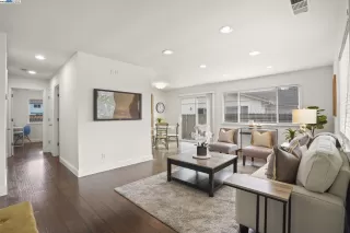 Photo #2: 41087260 Listing