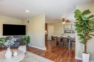 Photo #5: 41087375 Listing