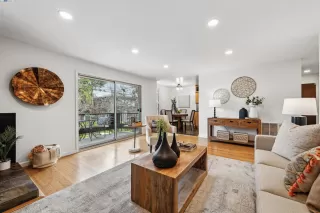 Photo #2: 41087585 Listing