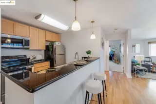 Photo #5: 41087600 Listing